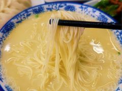 -雪琴面馆富安特色鱼汤面(城中花园店)