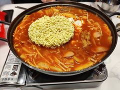 部队火锅-HONGA HONGA雄家(曹路店)