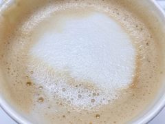 拿铁-瑞幸咖啡(苏河1号店)