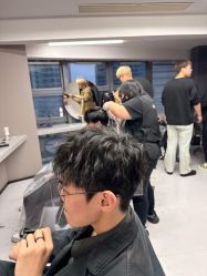 -宫铭烫发染发接发店