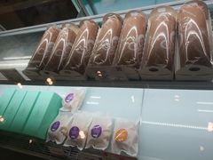 -顶东面包花园·生日蛋糕(世博店)