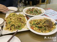 -鲁南仔·滕州炒鸡(经三路店)