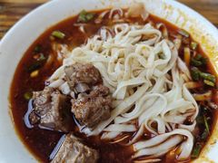 -中和裴氏蹄花(府河路店)