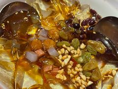 -爆炸头阿姨小四川正宗川味小吃(无任何分店)