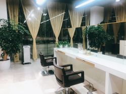 -CARR SALON