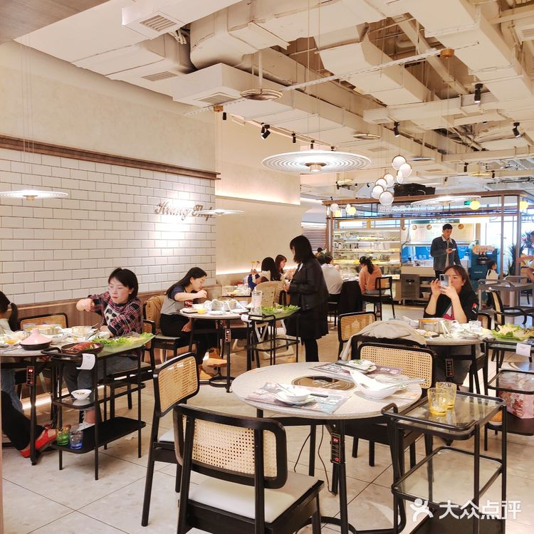 成都探店｜泰式海鲜火锅，甜品小吃冰淇淋免费吃~