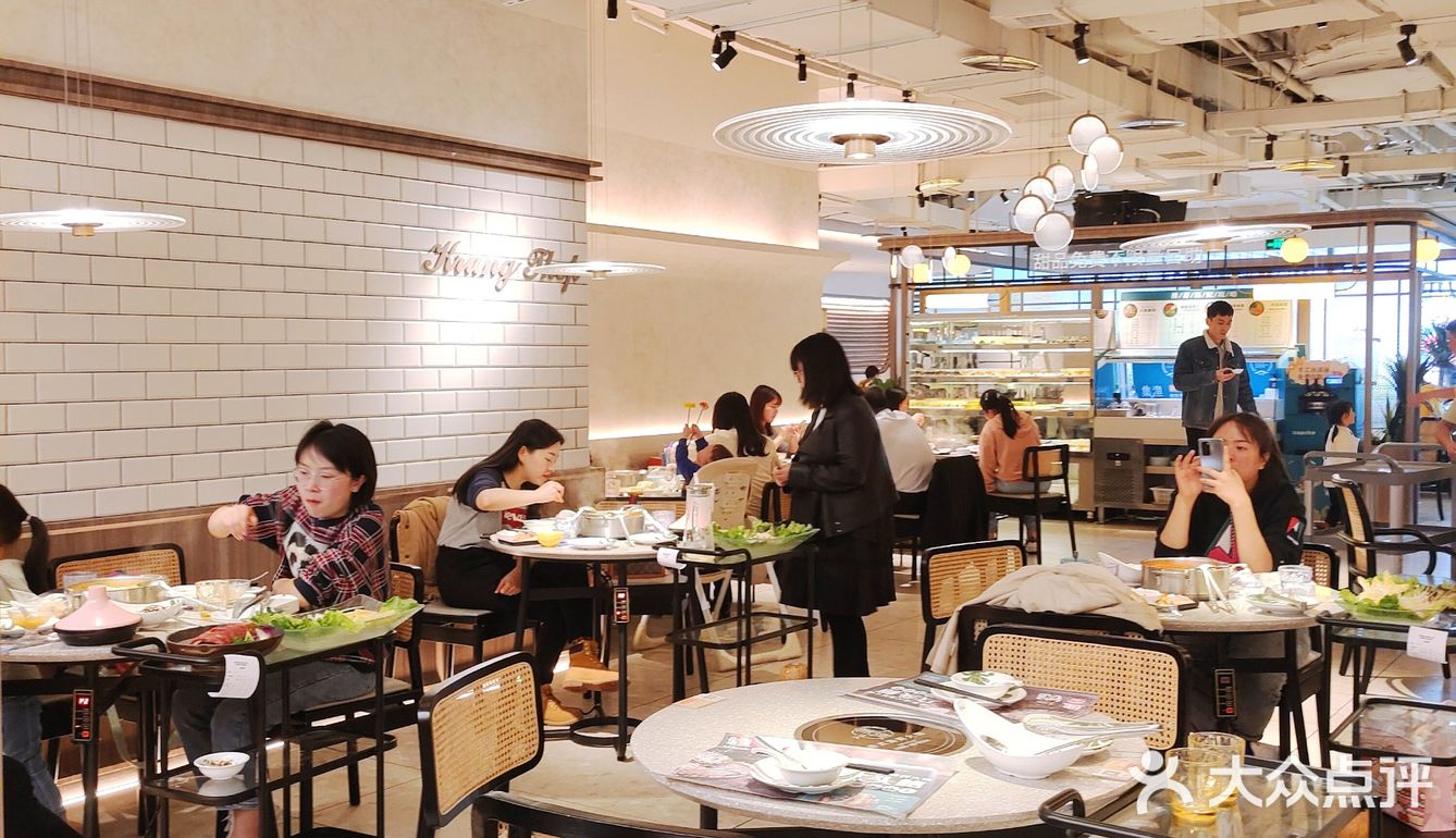 成都探店｜泰式海鲜火锅，甜品小吃冰淇淋免费吃~