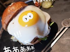 -HIGH FIVE哈福手工汉堡(桂林路店)