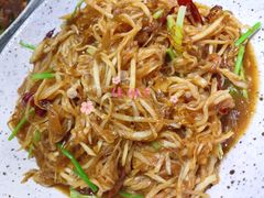 酸萝卜炒粉-品味居·首店·大连鲜活海鲜大连菜(东港店)
