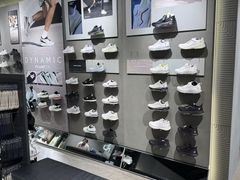 -迪桑特DESCENTE(青岛山东路万象城店)