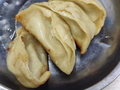 -黄阿姨锅贴大王(万航渡路店)