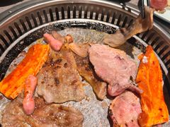 -金滏山·烤肉海鲜火锅自助(襄阳万达店)