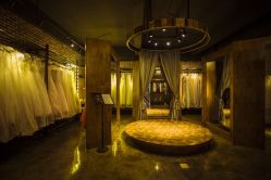 -苏菲亚婚纱影楼尊爵店(昆区店)