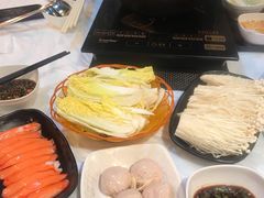 -鲜入围煮花胶鸡海鲜火锅