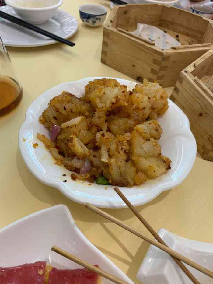 很差,好似d客人没钱吃饭咁 而且口味真的一般,体下图一的萝卜糕的样子