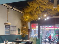 -贵府酸汤牛肉火锅·贵州老字号(飞山街店)