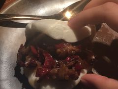 伊犁辣子皮炒肉配馍-楼兰新疆主题餐厅(苏州中心店)