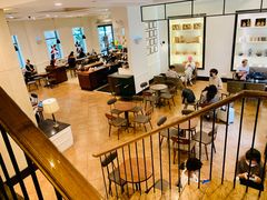 大堂-星巴克臻选(广州沙面店)