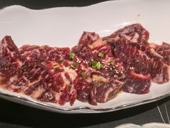 -山川小町·极番烧肉(新地假日广场店)