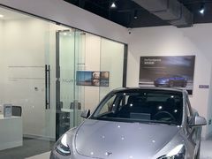 -TESLA 特斯拉(北京颐堤港体验店)
