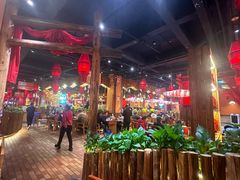 -老滇山寨•云南特色菜•地方菜•民族风情歌舞表演(金碧店)