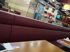 大堂-粤仔湾砂锅粥(广益哥伦布店)