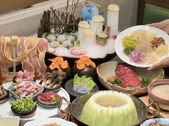 -得意咚瓜·顺德鱼生·冬瓜火锅(深圳首店)