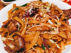 干炒牛河-顺风汤馆·广府粤菜(江宸天街店)