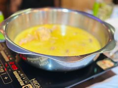 -鲜入围煮花胶鸡海鲜火锅