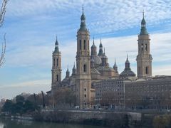 -皮拉尔圣母圣殿主教座堂