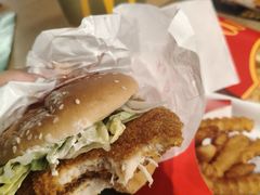 -麦当劳(展览路店)