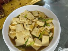 小葱炒豆腐-姐妹四更烤猪店