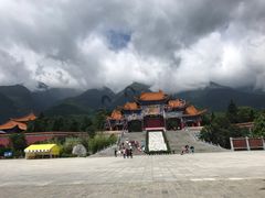 -三塔倒影公园