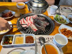 -唯成•韩国炭火烤肉 유성고기