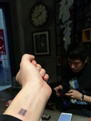 -鳌首刺青纹身 穿孔饰品店