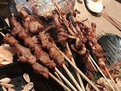 -何师烧烤·香辣蟹·川菜·30年老品牌(太古里旗舰店)