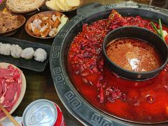 -黄潇洒老火锅(九眼桥宏济巷店)