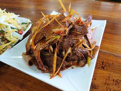 凉拌牛肉-色兰伊品轩食府