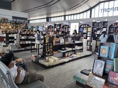 -敦煌莫高国际机场