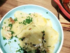 -有红鸡毛店·川菜(建设路店)