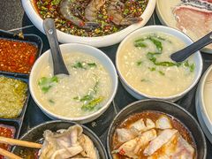 -牛牛和牛海鲜粥底火锅(长虹国际城店)