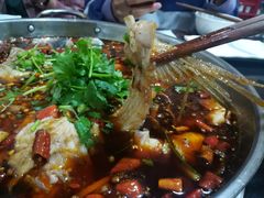 -特色肥肠鱼好吃串串香