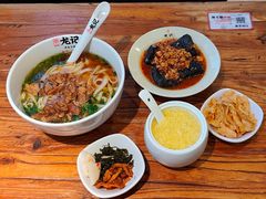 -湘人龙记老长沙米粉(鸟巢店)