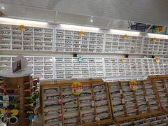 -诺柯视眼镜-蔡司依视路官方工厂店(淞南一店)