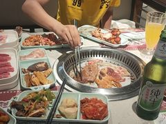-汉金城海鲜烤肉自助百汇(威海威高广场店)
