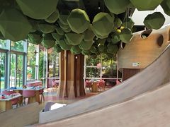 -水桶王国主题餐厅·聚会·生日派对·亲子活动·家庭套餐(亚龙湾希尔顿店)