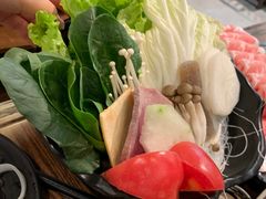 -呷哺呷哺 小火锅 (浦东新欧尚超市店)