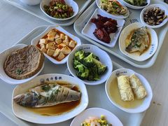 -同济大学本部学苑饮食广场