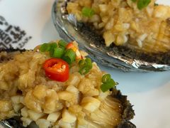 活烤大鲍鱼-喝丢一只鞋海鲜烧烤·海肠捞饭(东关街店)