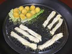 -粘豆包柴火铁锅炖